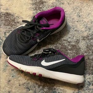 Women’s Nike Tennis shoes